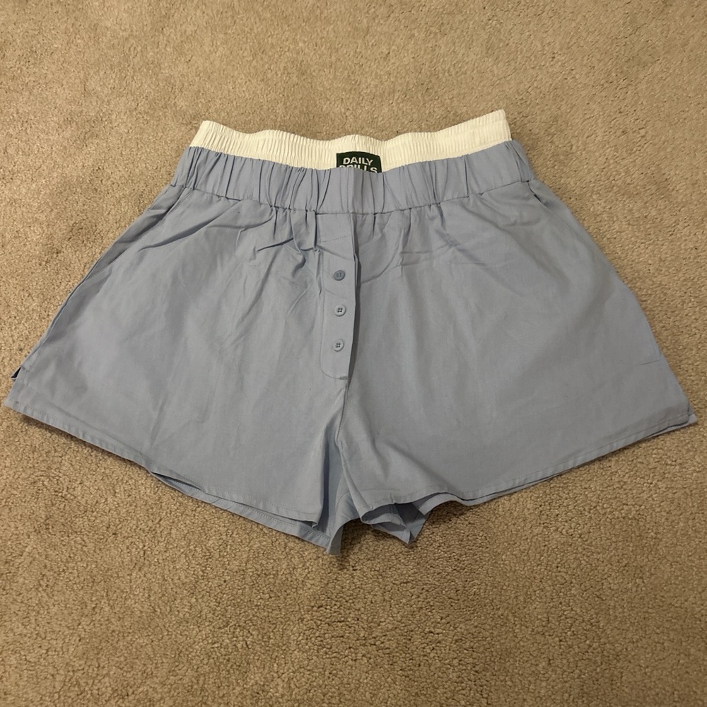 Daily Drills double band poplin shorts in Mist
XS/S